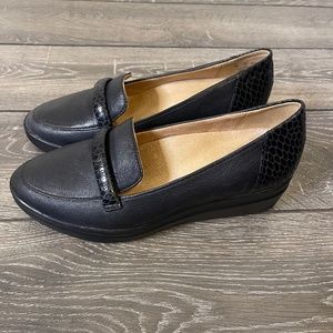 NEW Naturalizer Black Leather Snakeskin Print Wedge Loafer Women's Size 7W Wide